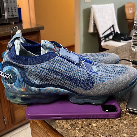 vapormax 2020 grey blue